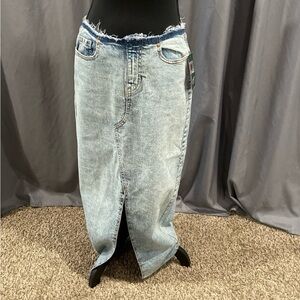 wild fable NWT raw edge waist maxi denim skirt size 4